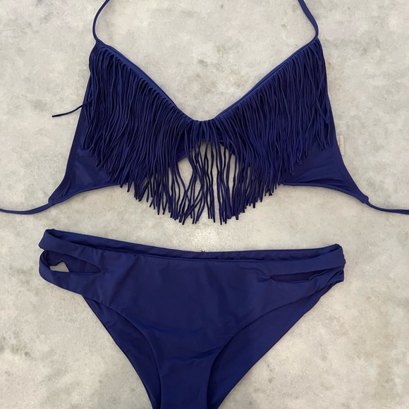 L'Space  2pc Swim suit - Picture 3 of 7